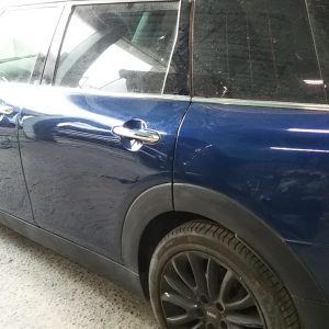 ニッサン キューブ リサイクルパーツドア交換 BMWミニ ドアパネル鈑金塗装