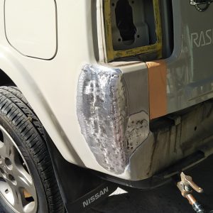 ラシーンリアフェンダー鈑金塗装修理